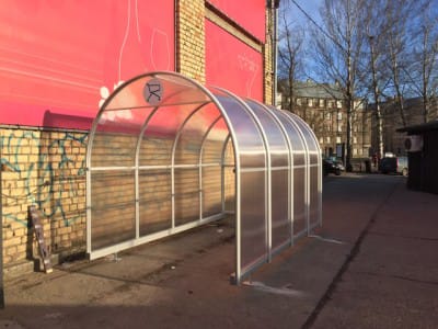Delivery and assembly of trolley shelter for store "Spirits & Wine"